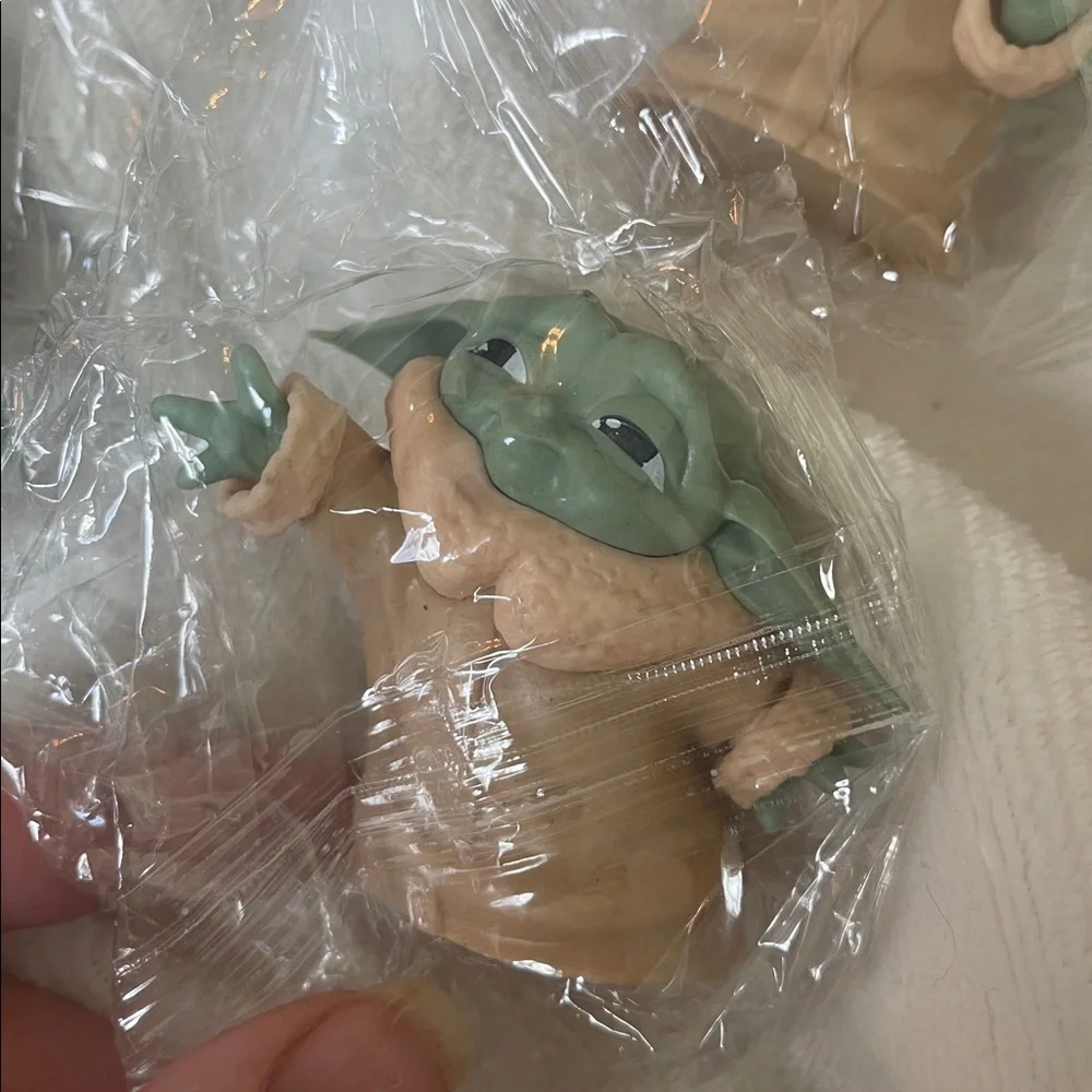 Set of 6 Baby Yoda Figurines or cake toppers nwt Star Wars